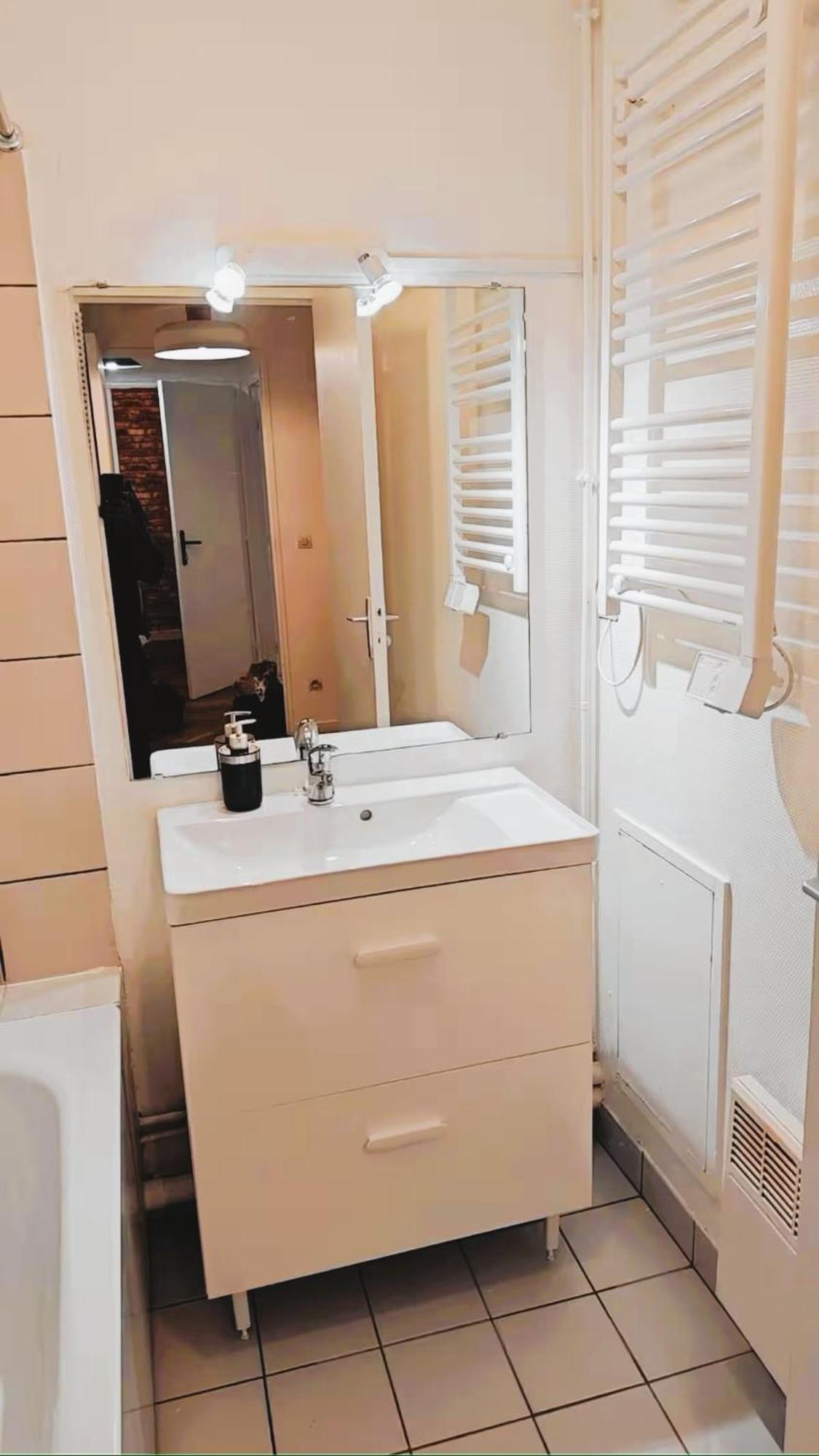 Mini-Studio Avec Kitchenette Ou Chambre Confort Avec Frigo Et Tv - Parking En Option Sur Resa ! Шавиль Экстерьер фото