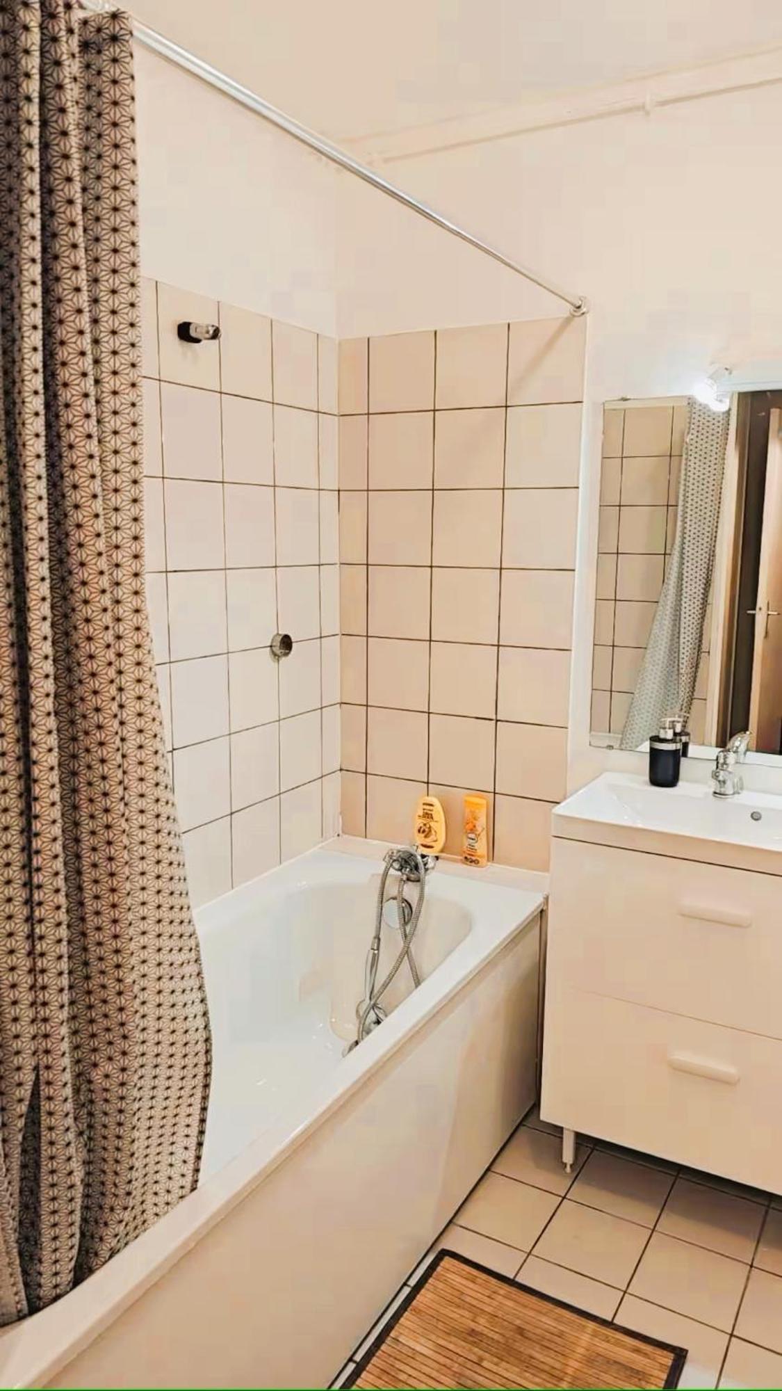 Mini-Studio Avec Kitchenette Ou Chambre Confort Avec Frigo Et Tv - Parking En Option Sur Resa ! Шавиль Экстерьер фото